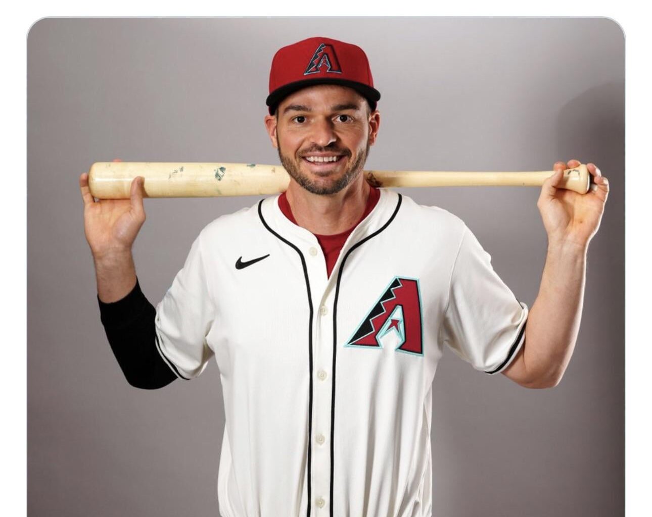 Angels sign Mancini to a minor league deal