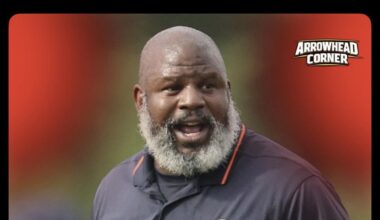 [Arrowhead Corner] Sources: The #Chiefs are internally reviewing OC options, with Bears RBs coach Eric Bieniemy currently emerging as the top candidate.