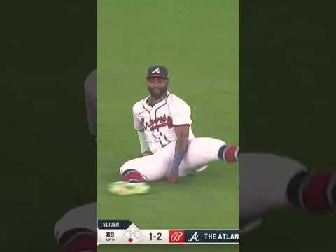This catch from Michael Harris is still unbelievable to me. He also hit a homer in this game.