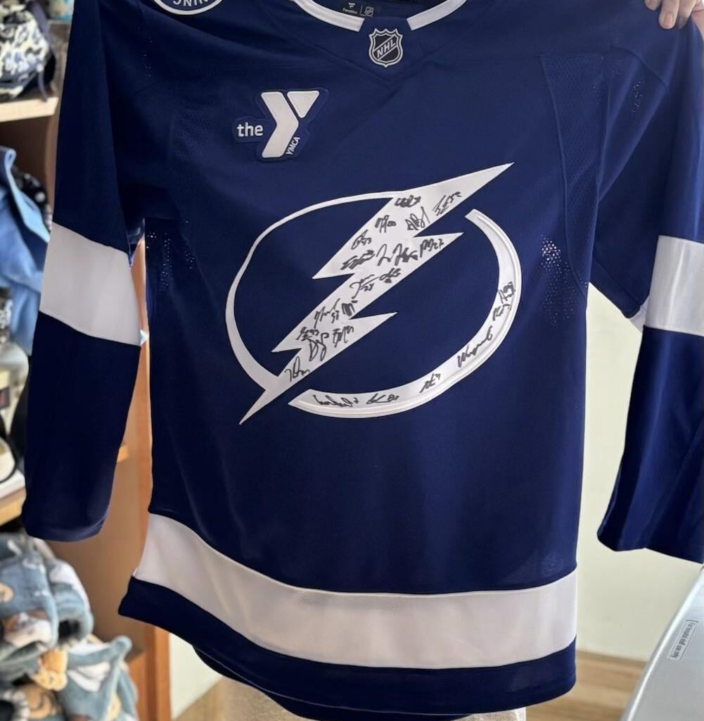 My mom is at TGH battling cancer. A friend (with Lightning connections) got some players to sign this jersey for her. Can anyone identify the signatures? Thanks in advance, and Go Bolts ⚡️