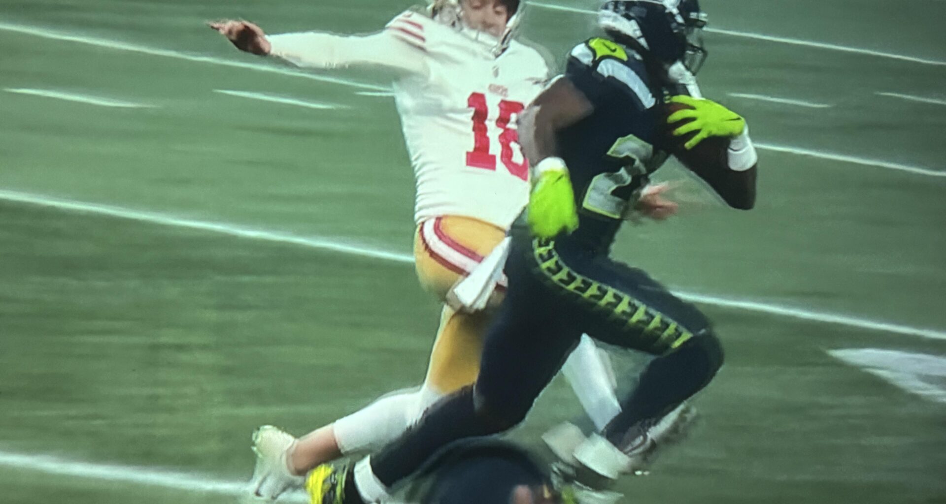 This fucking guy deserves a heavy fine. No place in football for that shit.