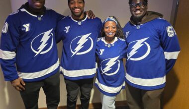 YaYa Diaby & Fellow Linebackers support the Lightning