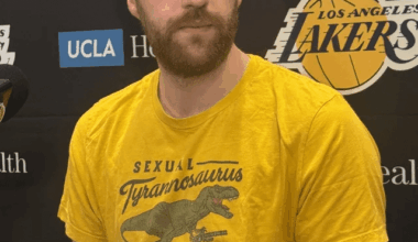 Our Sexual Tyrannosaurus scored 9 pts in a 8 pts win against the Nuggets, you can say that a G-Leaguer defeated them. 🦖