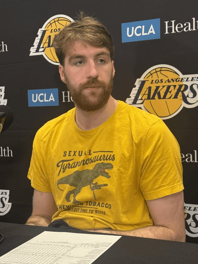 Our Sexual Tyrannosaurus scored 9 pts in a 8 pts win against the Nuggets, you can say that a G-Leaguer defeated them. 🦖