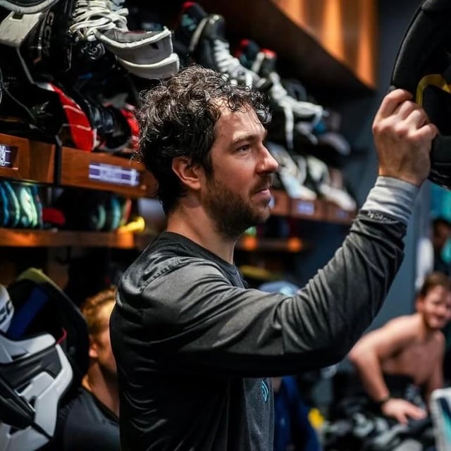 F1 helmet to Gaudreau & leaderboard