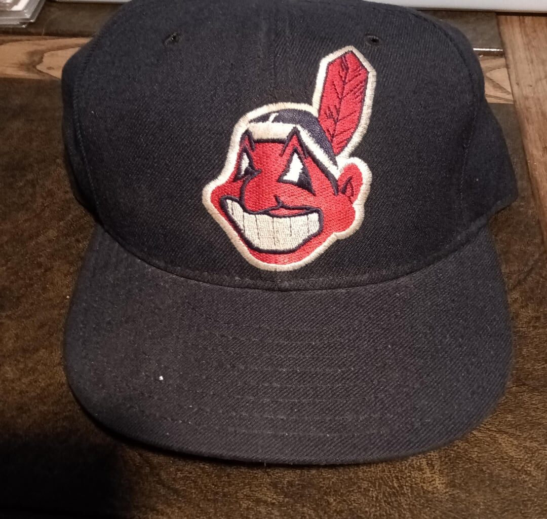 Help with game used hat player id