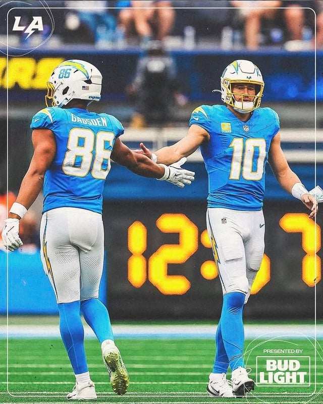 It should be a crime both these combos were only worn once each.