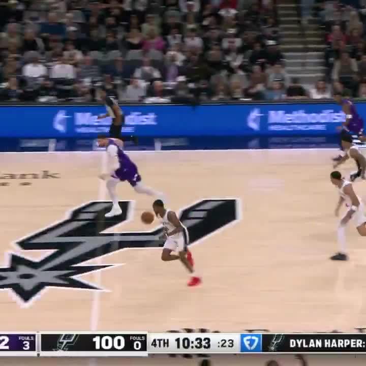 Carter Bryant with a second dunk!