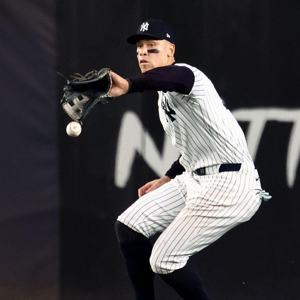 [Eephus Tosser] If you start watching Game 5 of the 2024 World Series at 10:26:37, you can watch the ball drop in New York at midnight.