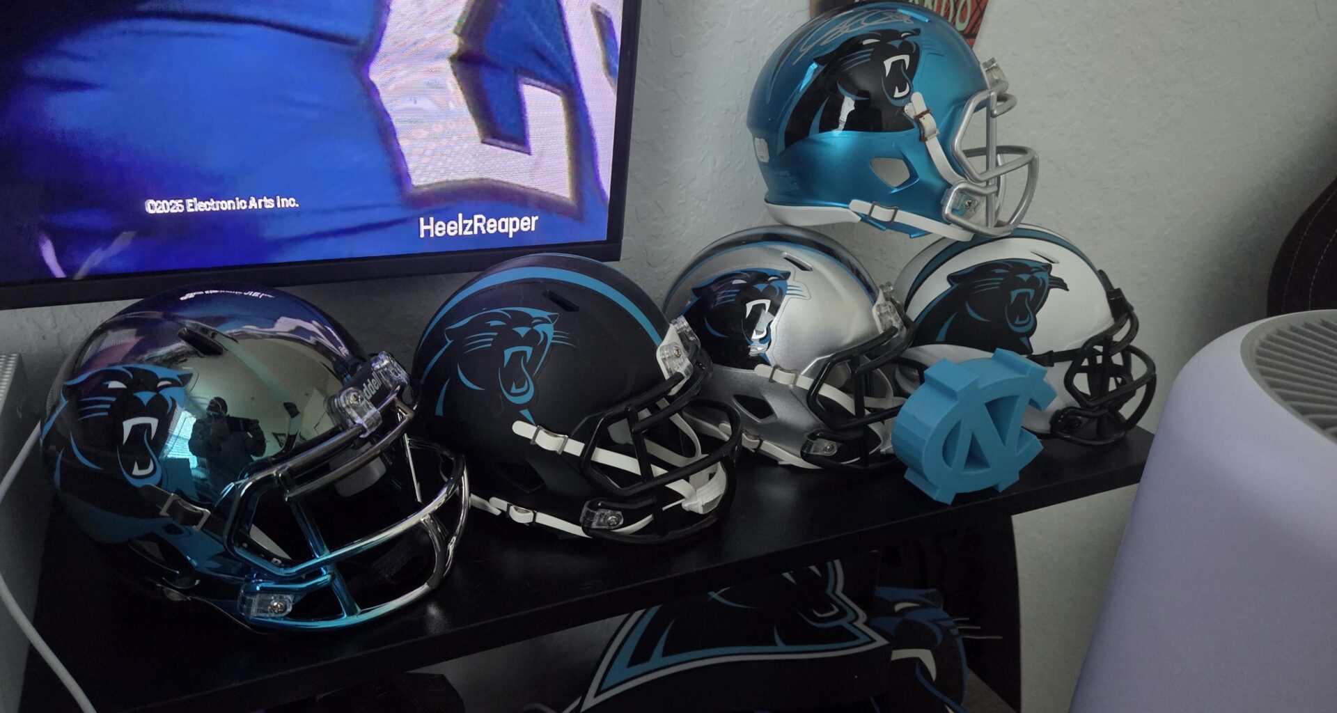 Anyone else collect mini helmets? Let's see them collections!