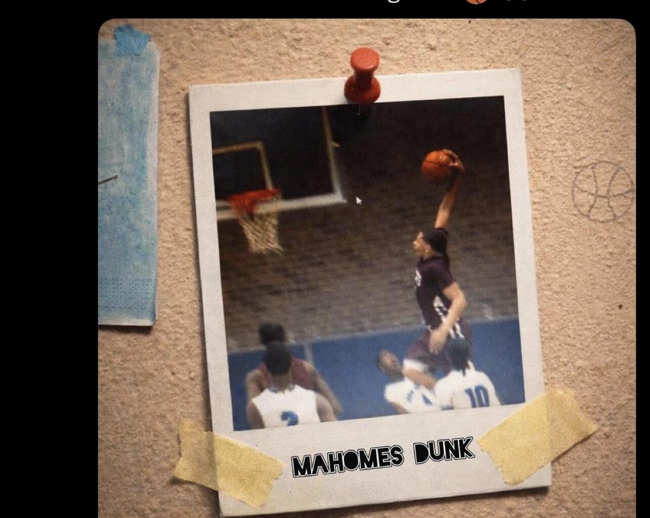 [Starcade Media] Pat Mahomes Sr. posted a photo today of Patrick’s first ever dunk in-game.