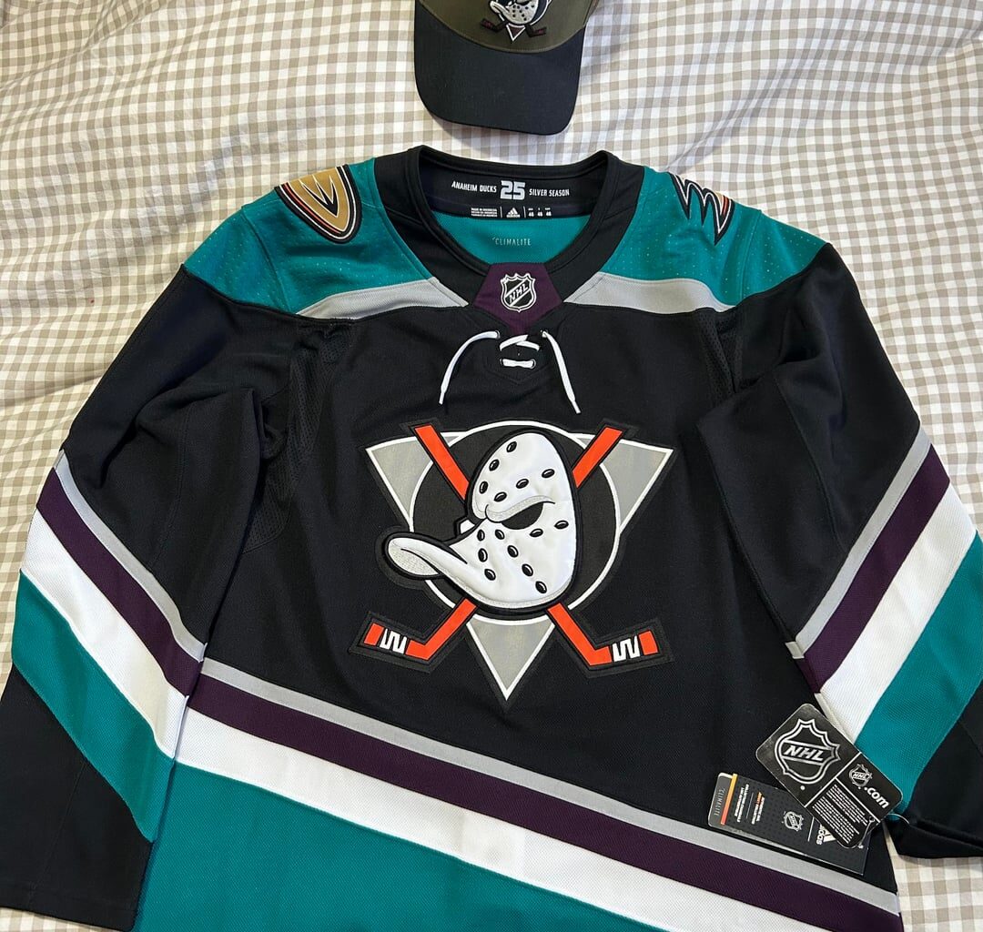 Deliver day! Could not be more pumped for this jersey.