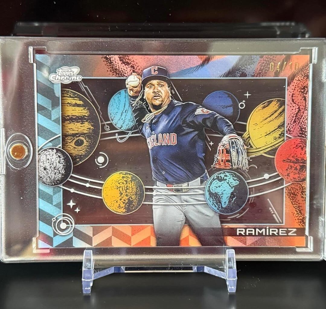 2025 Topps Chrome Cosmic Black Eclipse /10 Planetarium