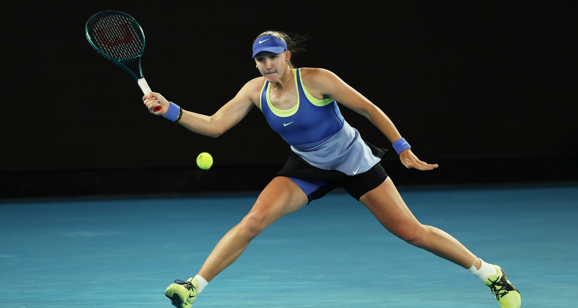 Andreeva returns to Australian Open fourth round; to face Svitolina next