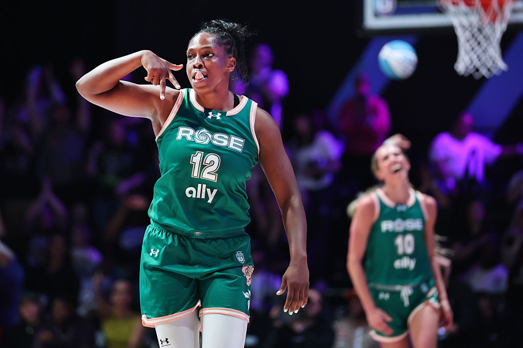 MEDLEY, FLORIDA - JANUARY 05: Chelsea Gray #12 of the Rose hits a game winning three to defeat the Lunar Owls during the second half at Sephora Arena on January 05, 2026 in Medley, Florida. (Photo by Carmen Mandato/Getty Images)