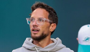 NFL insider leaning toward Mike McDaniel to Buccaneers