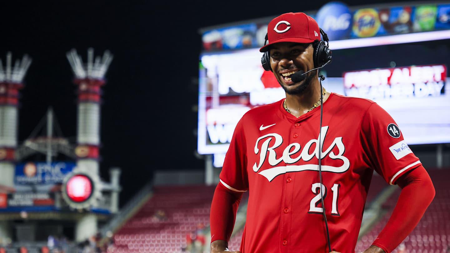 Hunter Greene experimenting with a 2-seamer this offseason