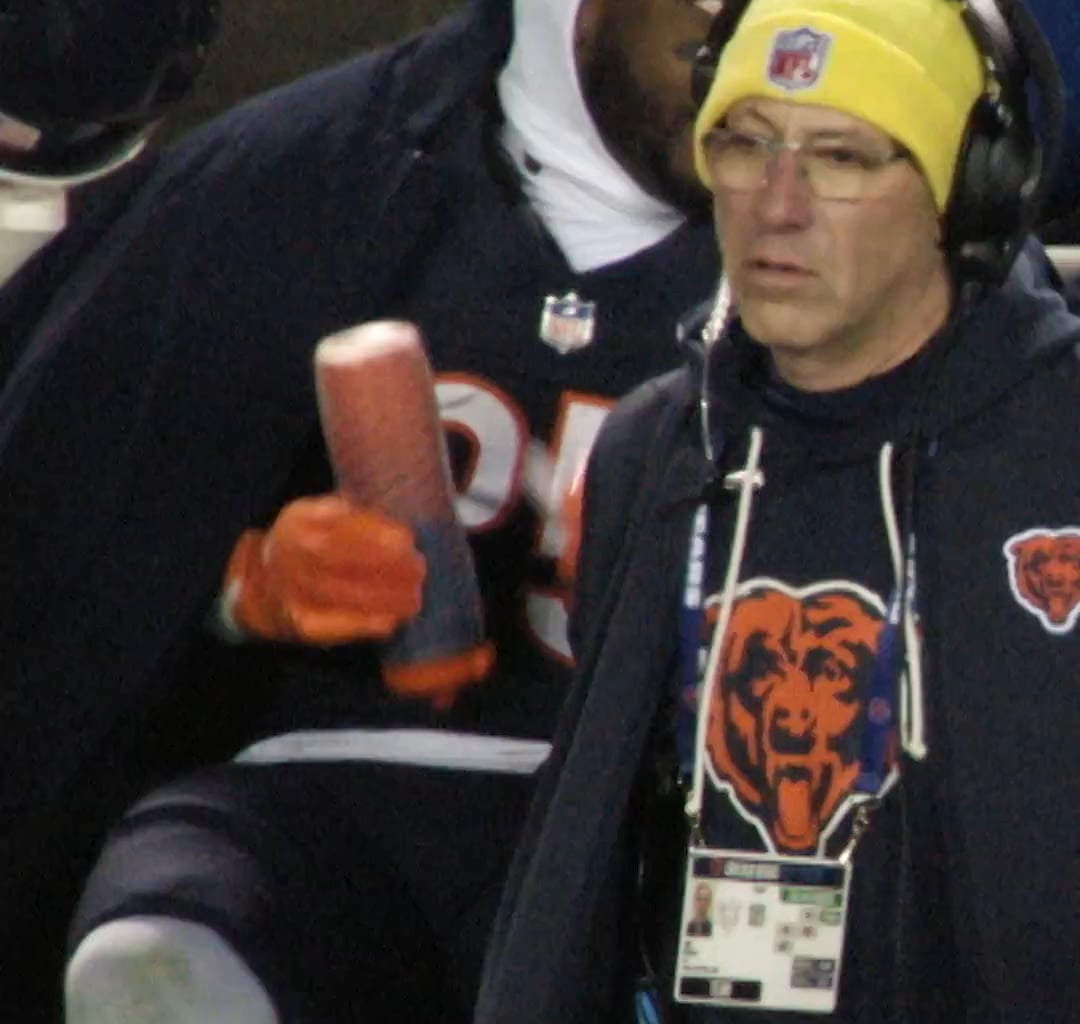 [Mic'd Up] Luther Burden's reaction to Kyle Monangai's water bottle blooper