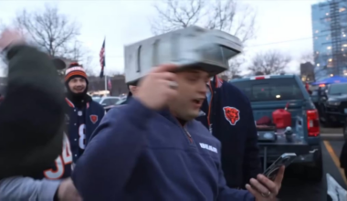 [Beardenlive] George McCaskey said hell naw to this Packers fan😂