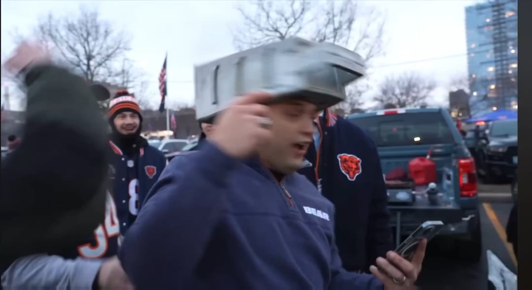 [Beardenlive] George McCaskey said hell naw to this Packers fan😂