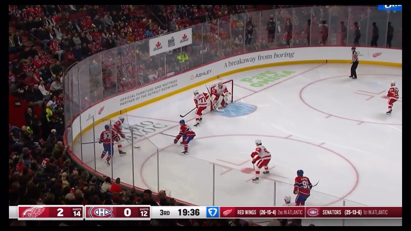 Debrincat is left wide open and makes the Habs pay