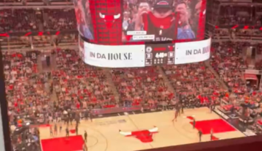 [Caleb Williams Fan Club] Listen to the crowd roar for PCA (Pete Crow-Armstrong) and Caleb Williams. Chicago sports are so back. 🔥