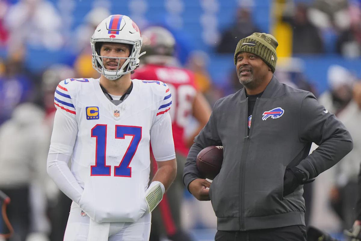 Broncos interviewed Bills QB coach Ronald Curry for their offensive coordinator position