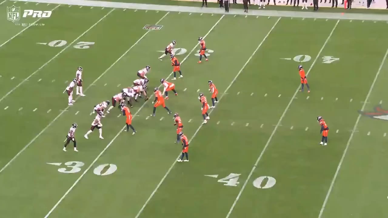 8mins of MPJ throwing in the middle.