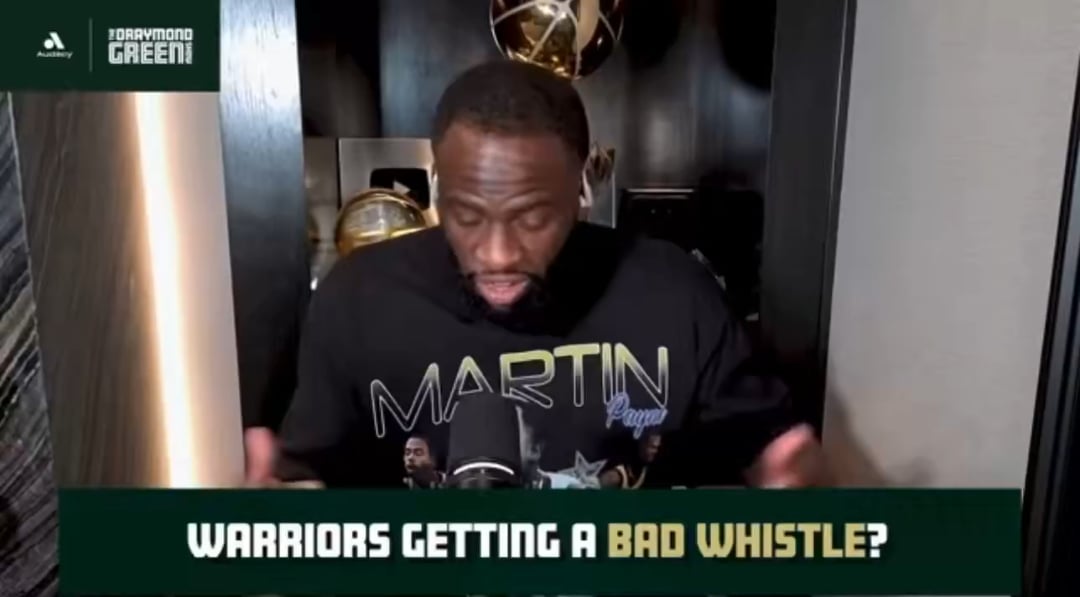 Draymond Green thinks Steph Curry doesn’t get a fair whistle because he doesn’t let the refs know about it 👀 “If I’m the teams, I’d just grab him too. I’d grab him every play because they’re not going to call it. Does his lack of saying things to the ref affect the calls he doesn’t get? I think so"