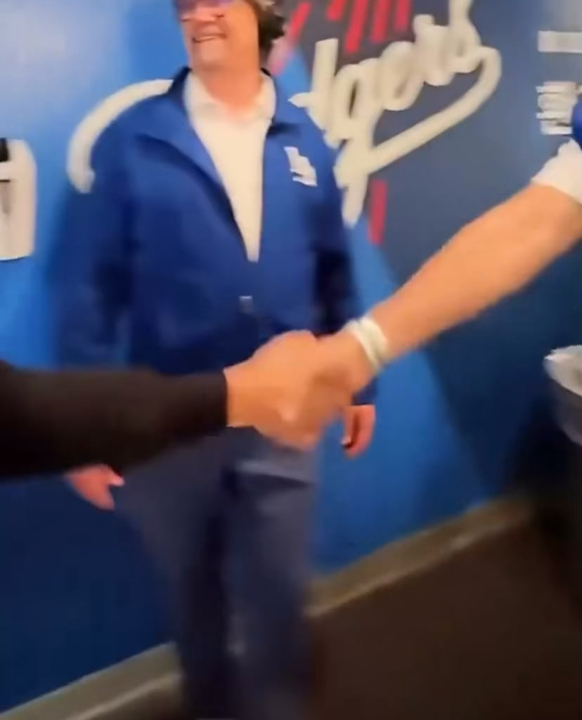 Even as a superstar, Shohei never forgets his manners 🧢💙 via dodgerpride/IG