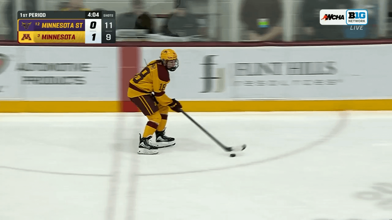 anyone else see this insane play by Abbey Murphy?? #SkiUMah