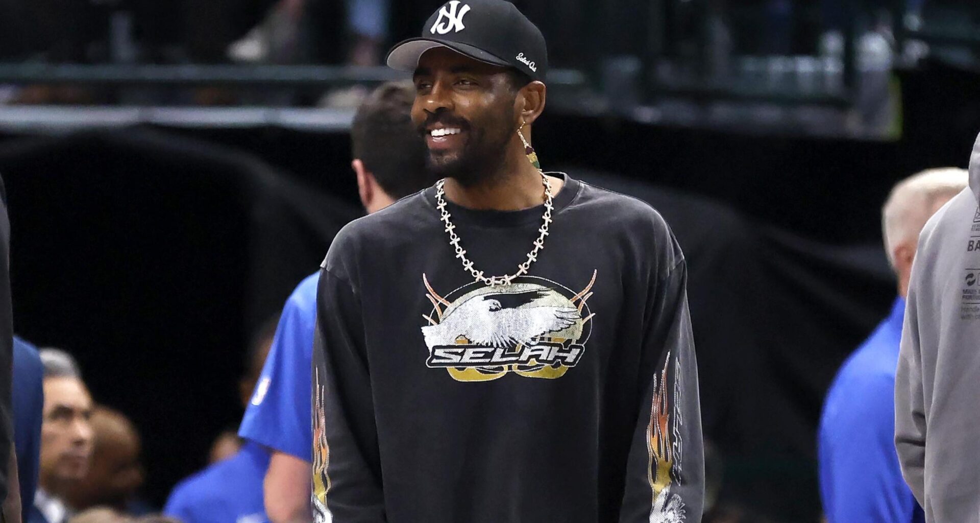 Latest Rumors on Kyrie Irving's Injury Timeline as Mavs Consider 'Postponing' Return