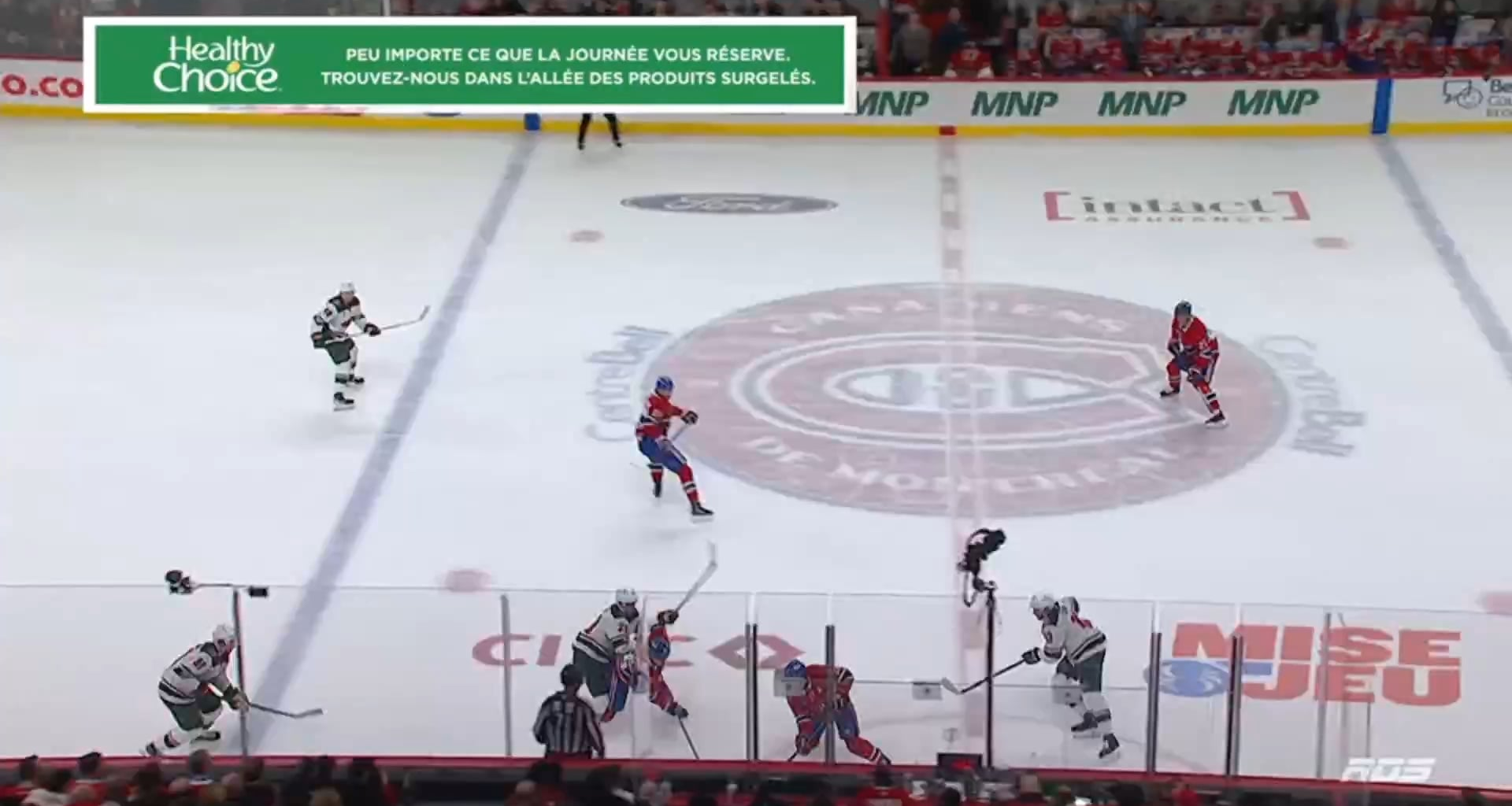 Danault scores hist first goal as a Hab since his return and ties the game in the first period