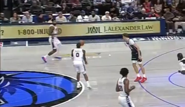 [Highlight] Sixers get hyped as PG goes up for the dunk!