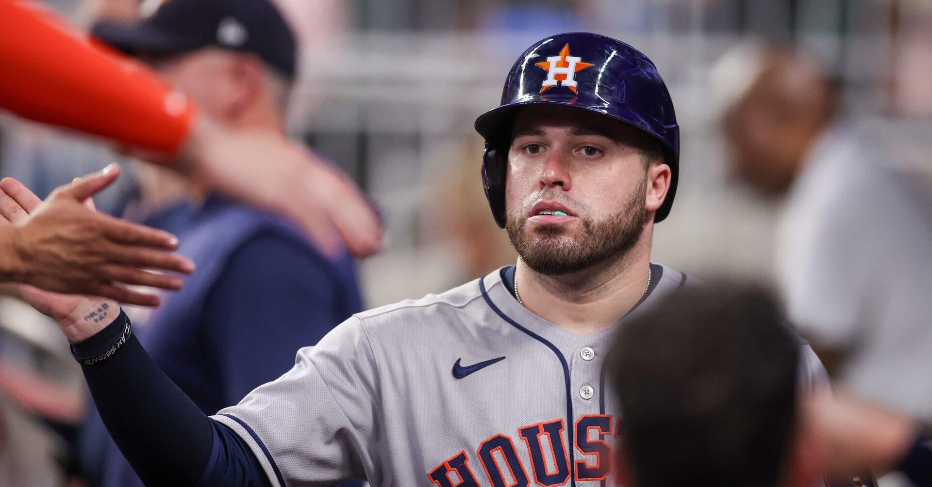 Reports: Twins sign C Victor Caratini to 2-year, $14M deal