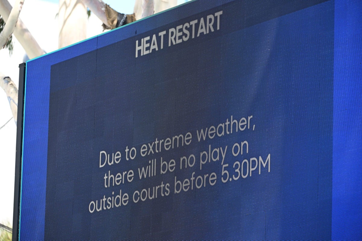 Australian Open suspends play on outdoor courts in searing Melbourne heat