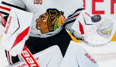 Blackhawks Signed A 45-Year-Old Banker Who Had Hooters For Lunch As Last-Minute Backup Goalie After Flu Ravaged The Roster