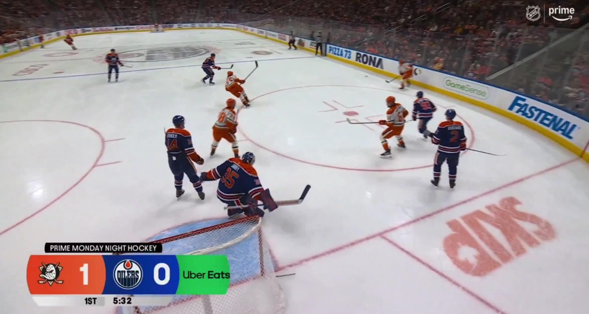 Tristan Jarry lost a skate blade and was flopping around all over the place but STILL made a save