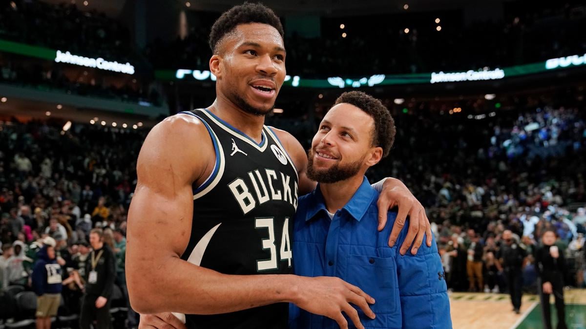 The Warriors are ready to offer a “whole lot” for Giannis Antetokounmpo and consider Steph Curry the only untouchable player on the roster, per @MontePooleNBCS