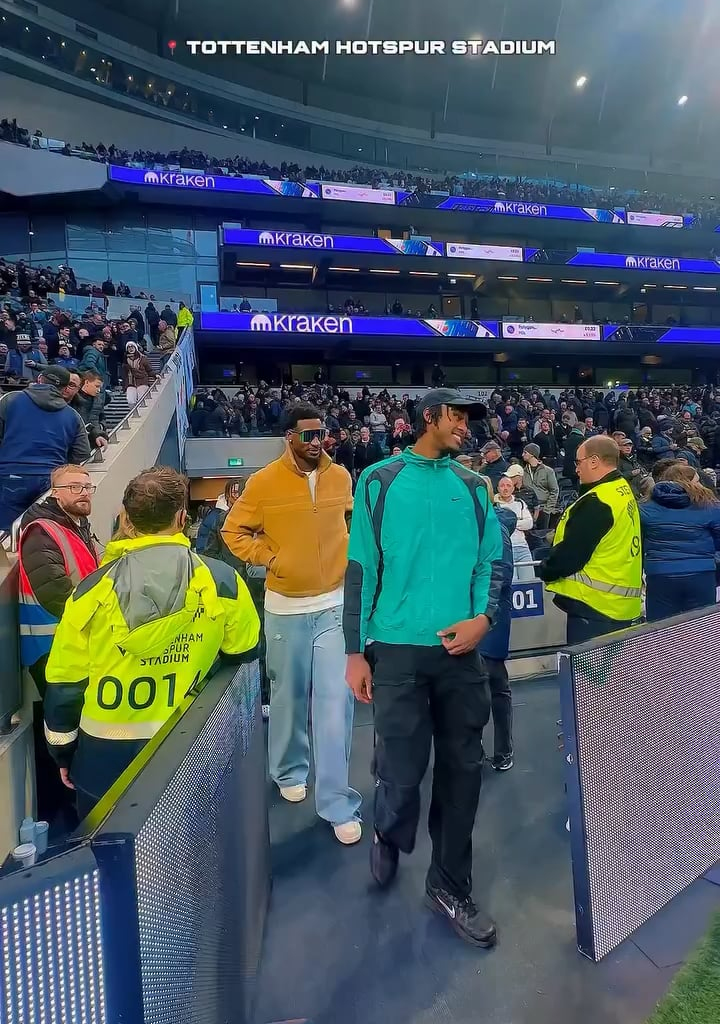 The Grizzlies were at the Tottenham game on Saturday afternoon