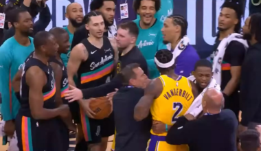 Everybody gangsta till Bismack Biyombo walk in 👀