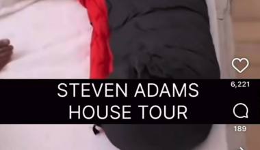 Stevo sleeps on a single mattress with a sleeping bag 😂