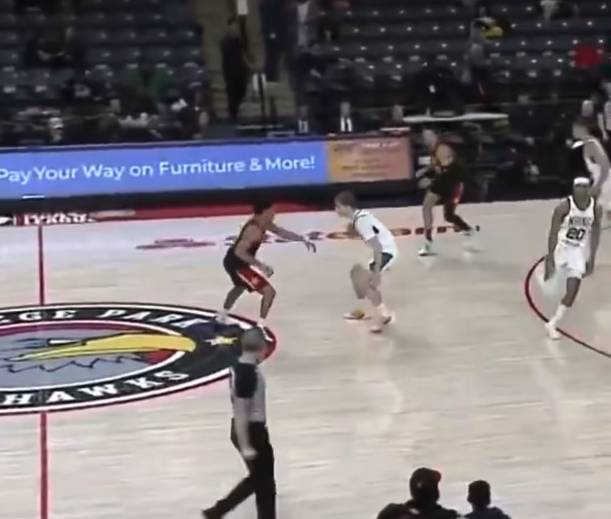 Asa Newell tonight in the G- League: 29 PTS, 10-20 FG, 3-9 3PT, 3-3 FT, 12 REB, 7 AST