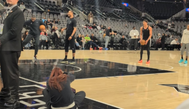 Carter Bryant practicing his dunks during warmups (1/17/26)