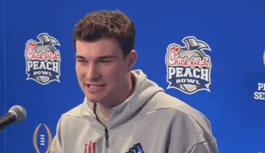 Fernando Mendoza only has LinkedIn and YT on his phone. Get this nerd on my team NOW