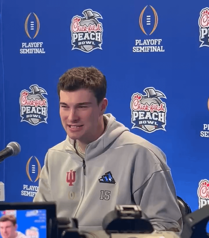 Fernando Mendoza only has LinkedIn and YT on his phone. Get this nerd on my team NOW