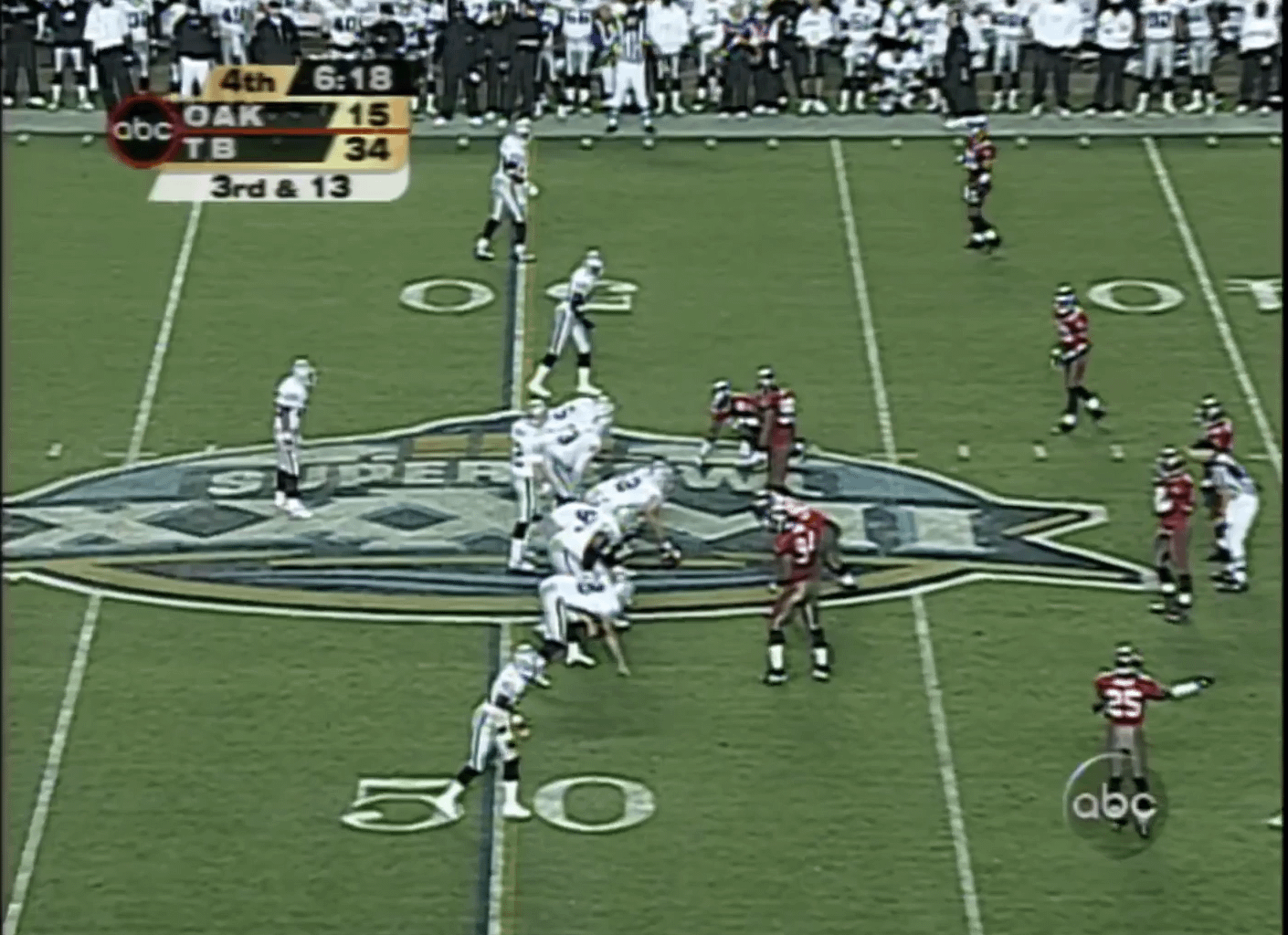 [Highlight] 40 year old Jerry Rice scores a TD in the Super Bowl 23 years ago (Jan 26, 2003).