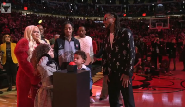 The moment Derrick Rose's banner was officially retired