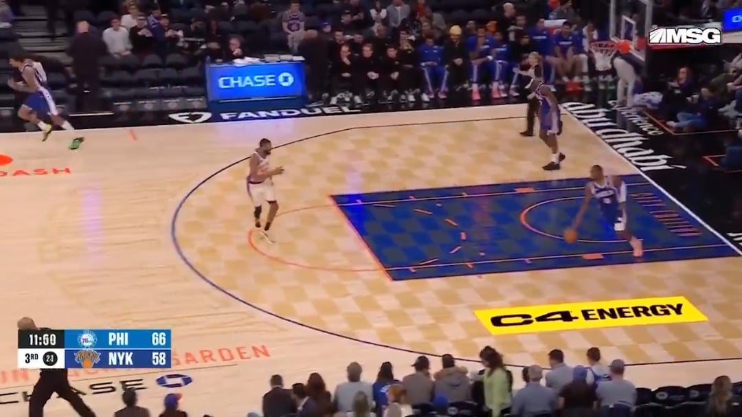 (BballBreakdown) Nick Nurse spammed the same play over and over against the Knicks - running it over 15 times in the 2nd half.