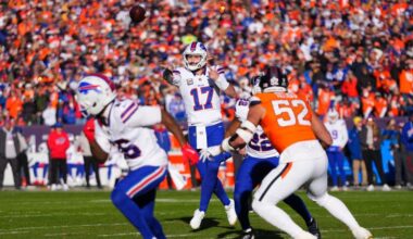 Live updates: Bills and Broncos tied in the first half of NFL playoff showdown